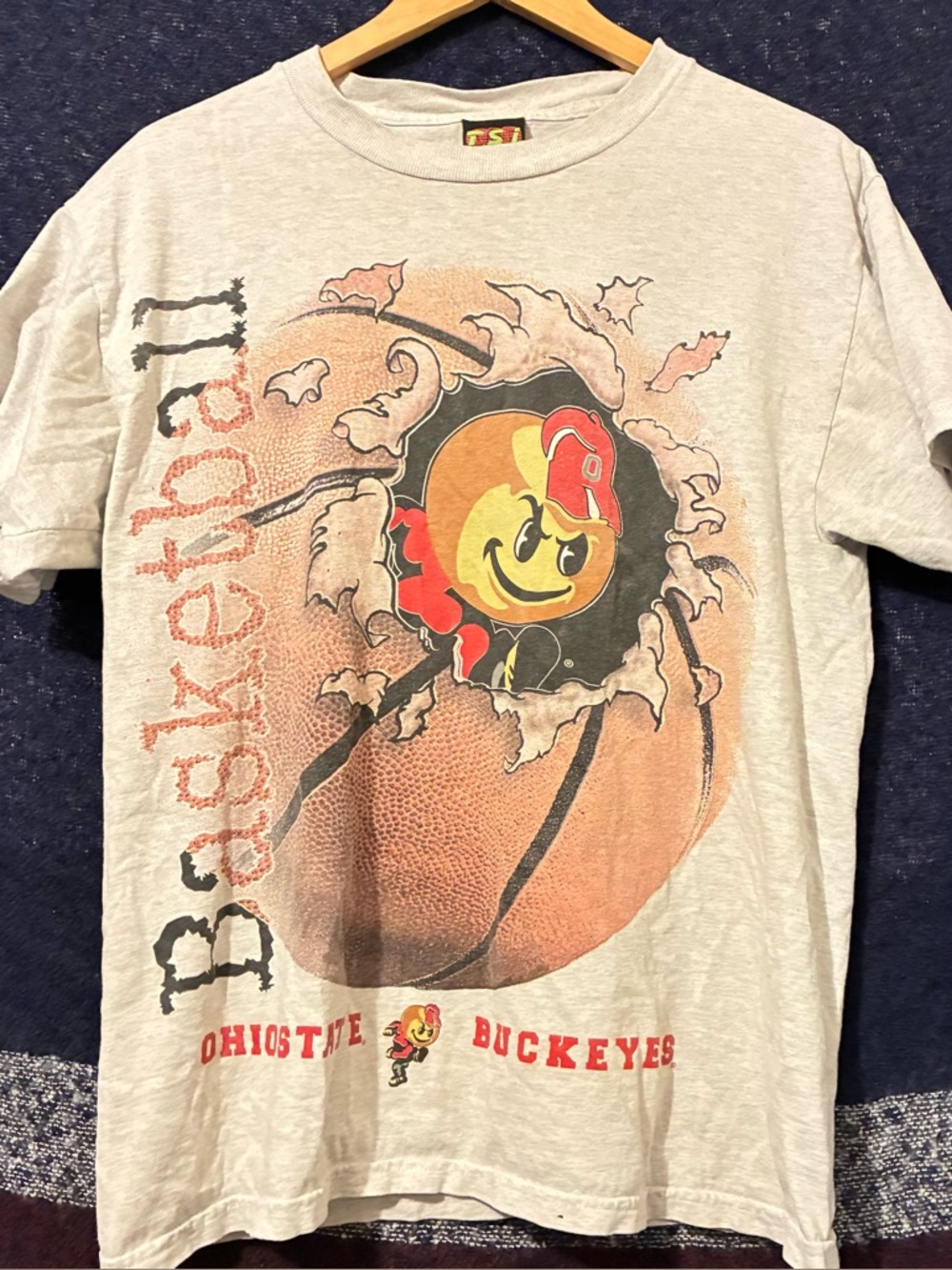 Vintage 90s Ohio state Buckeyes Basketball Brutus Graphic Tee-shirt